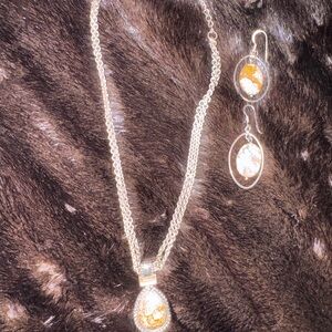 Agate and Silver Necklace and Earring Set